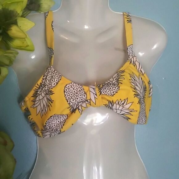 Pineapple bikini top   - Picture 1 of 6